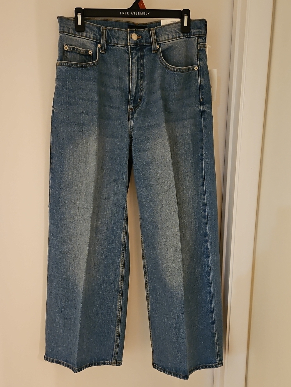 NWT Free Assembly Women's High Rise Cropped Wide Leg Jeans, Size 10 Light Wash